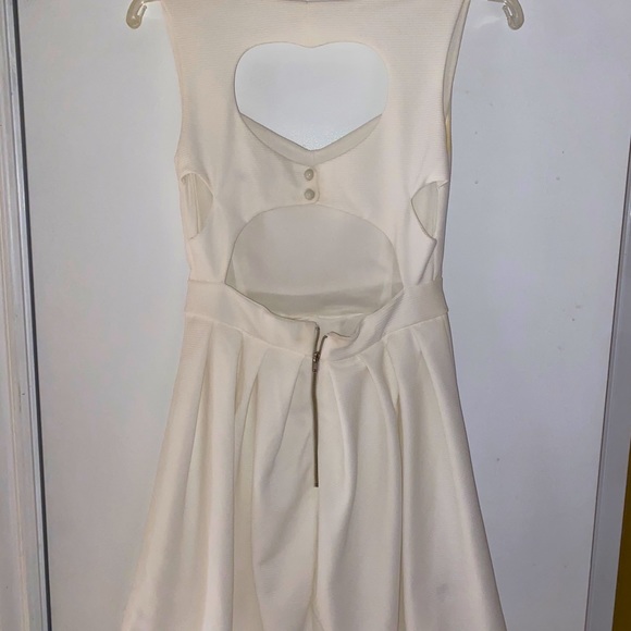 WHITE BACK HEART DETAIL DRESS 🤍 - Picture 2 of 2